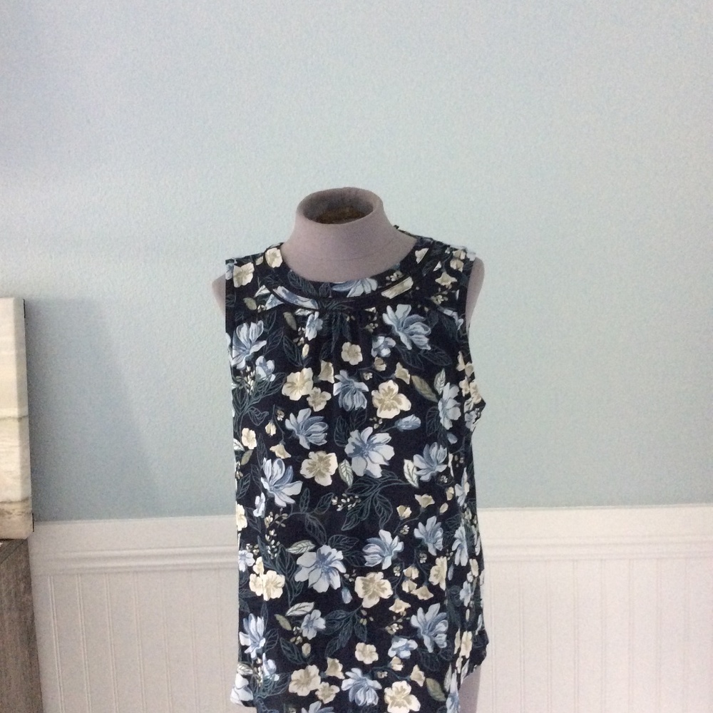 41 Hawthorn Lace Detail Mixed Material Sleeveless